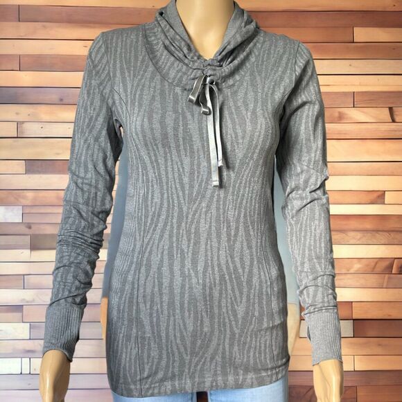 ATHLETIC ESSENTIAL Tops - Athletic Essentials Women Top Pullover Animal print Gray Stretchy Size/ S